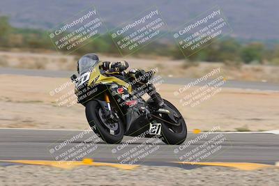 media/Sep-10-2023-SoCal Trackdays (Sun) [[6b4faecef6]]/Turn 14 (820am)/